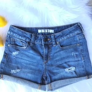 🍋Joe’s Jeans Ripped denim shorts